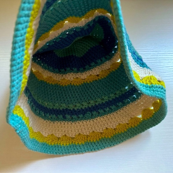 NWOT Wide Brim Crochet Bucket Hat in Multi/Blue - Picture 4 of 4